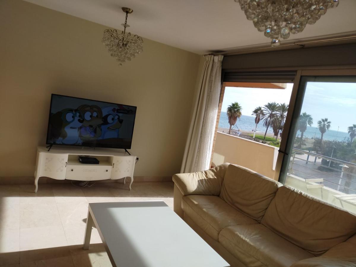 Апартаменты Paseo Maritimo Antonio Banderas Малага Экстерьер фото